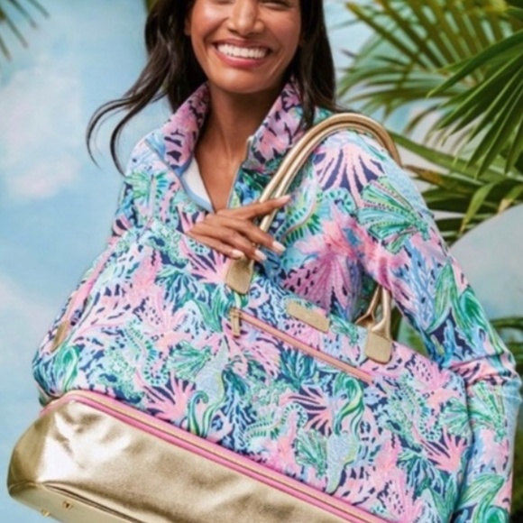 NWT Lilly Pulitzer Weekender Bag High Tide Bringing Mermaid Back - Picture 2 of 3